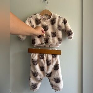 Baby Gap Fuzzy Bear Set